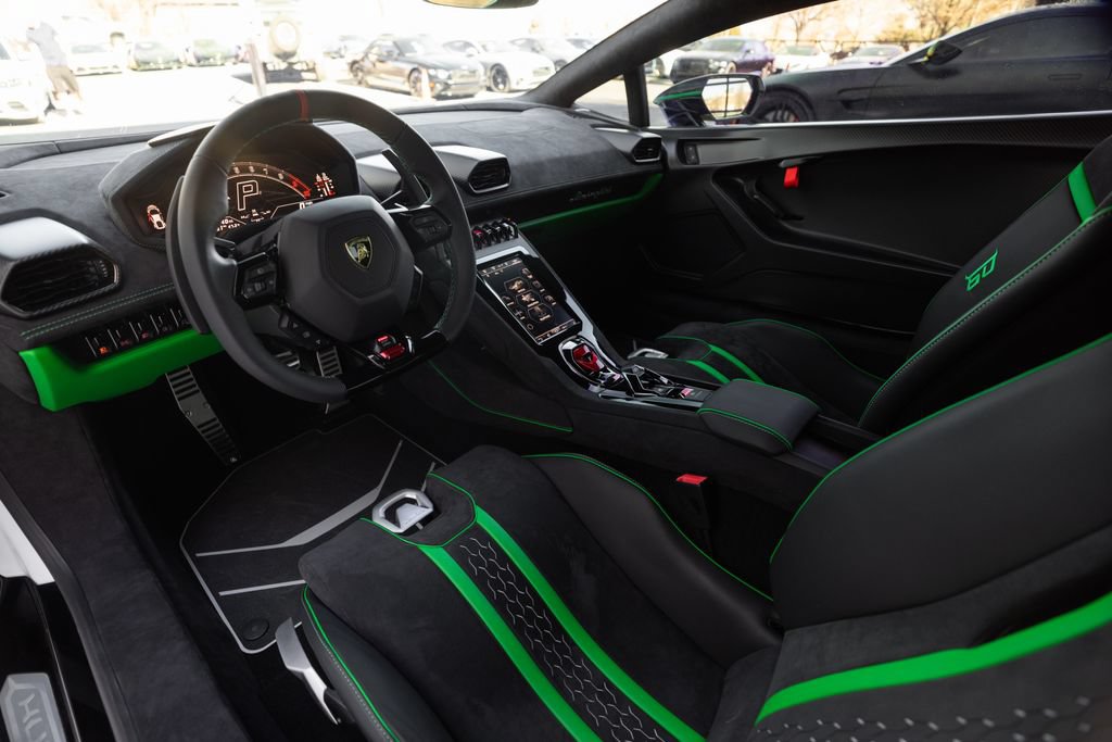 Used 2023 Lamborghini Huracan Tecnica RWD image 35