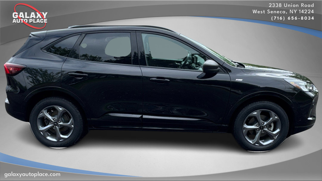 Used 2023 Ford Escape ST-Line image 4