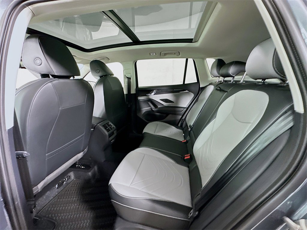 New 2026 Volkswagen Tiguan SE image 17