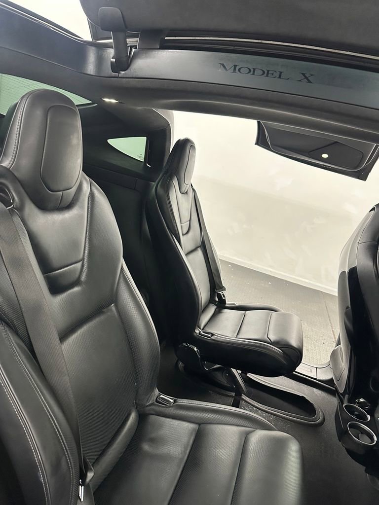 Used 2016 Tesla Model X Performance image 31
