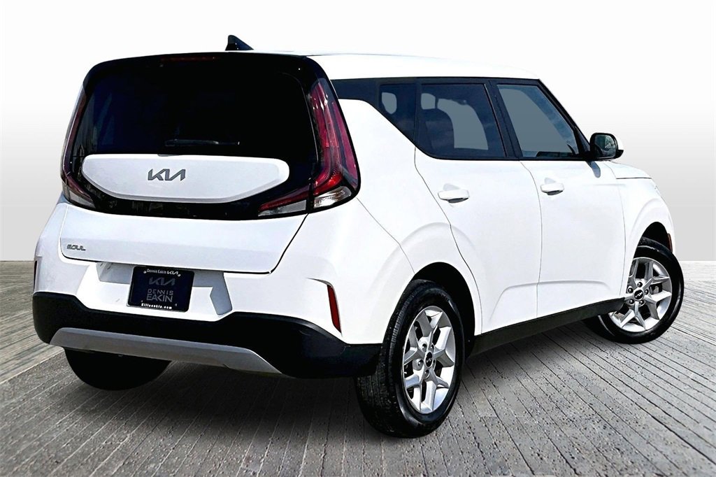 Certified 2024 Kia Soul LX w/ Option Group 015 image 2
