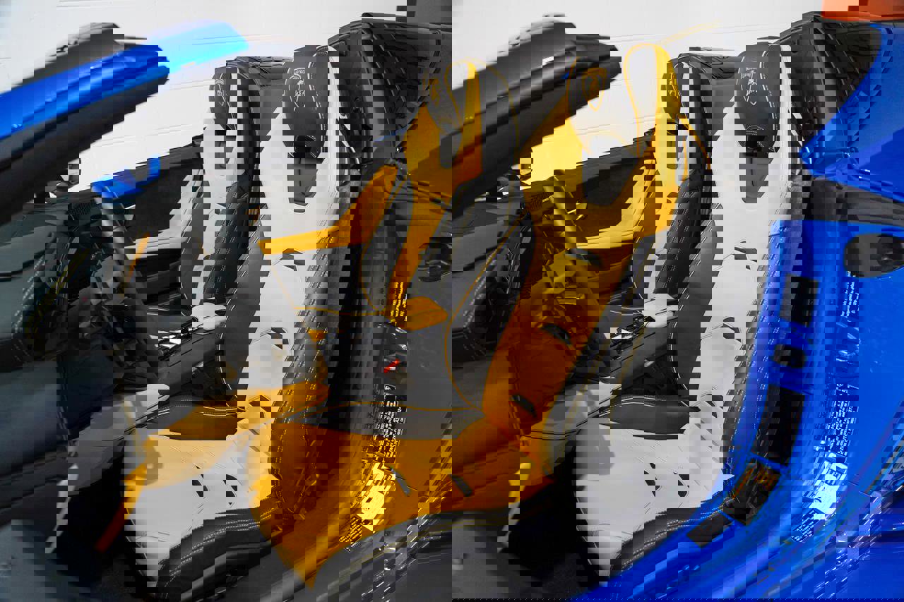 Used 2023 Lamborghini Huracan EVO image 10