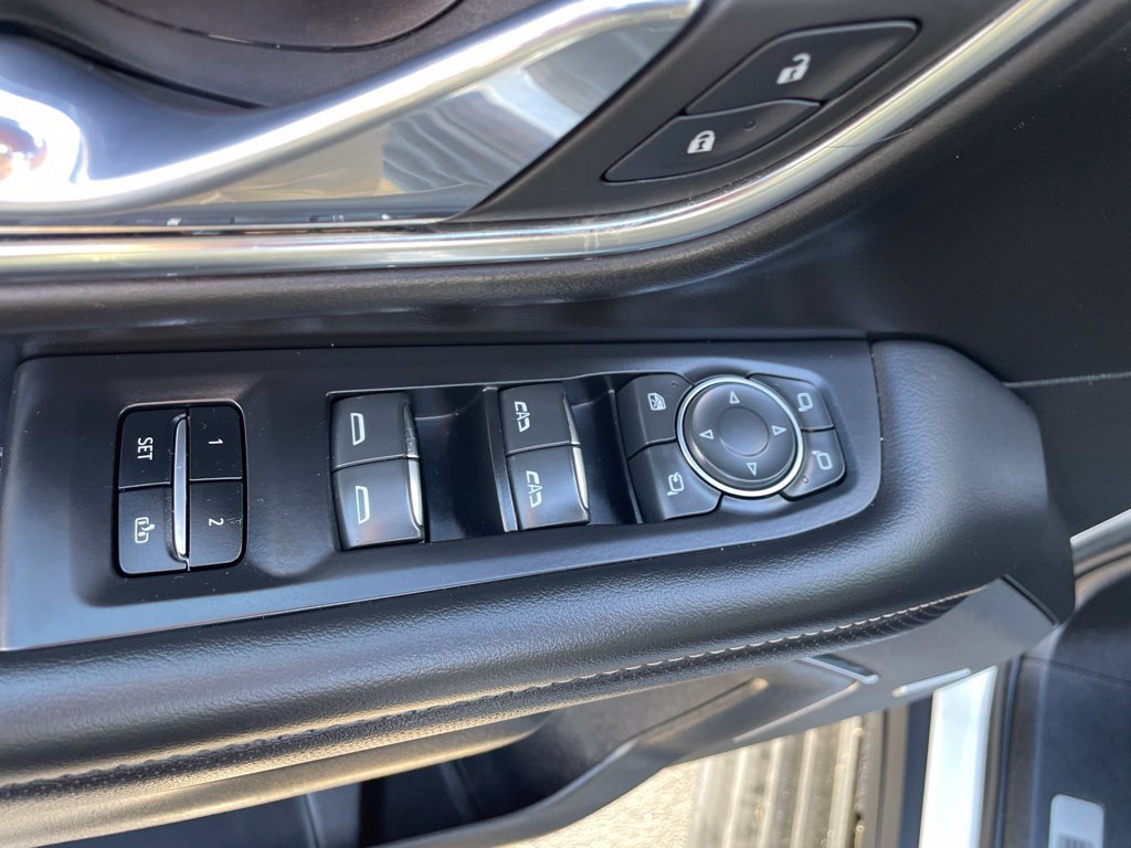 Used 2023 Chevrolet Suburban Premier w/ Premium Package AWD/4WD image 18