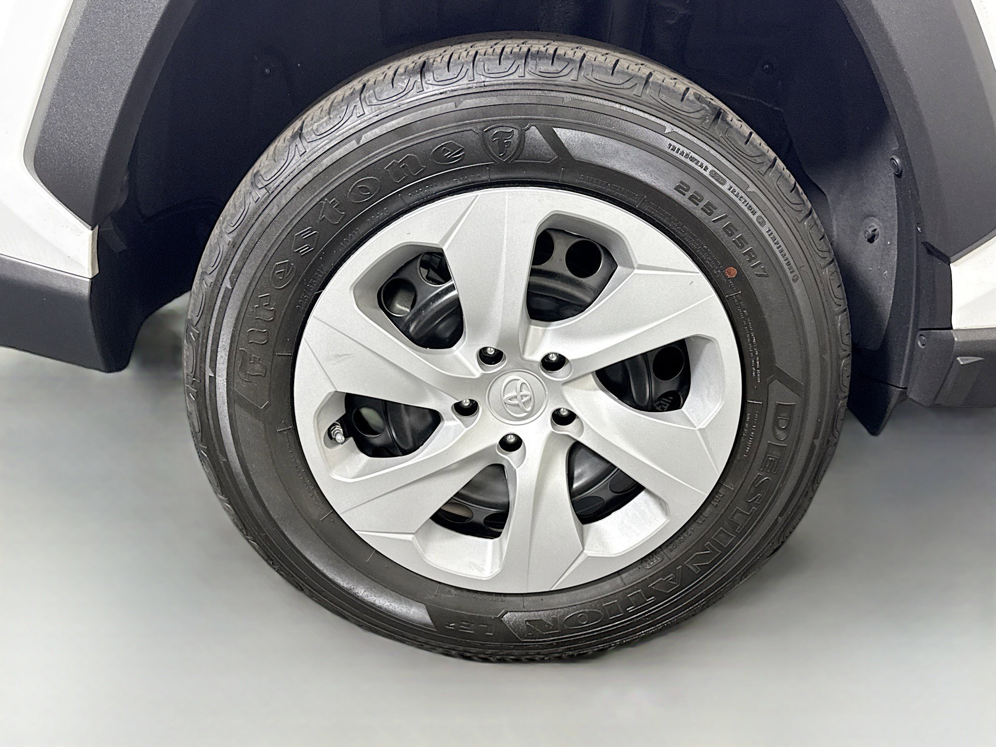 Used 2024 Toyota RAV4 LE image 32