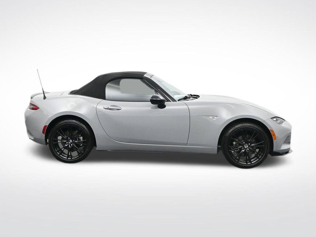 Used 2025 MAZDA MX-5 Miata Club RWD image 4