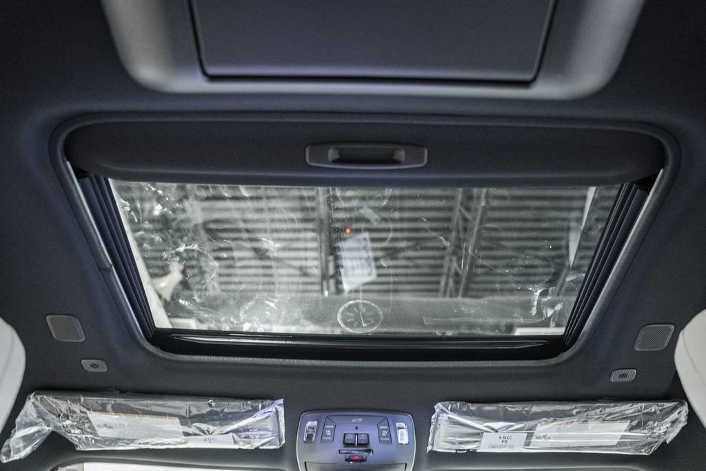 New 2026 Toyota Sienna Platinum image 33