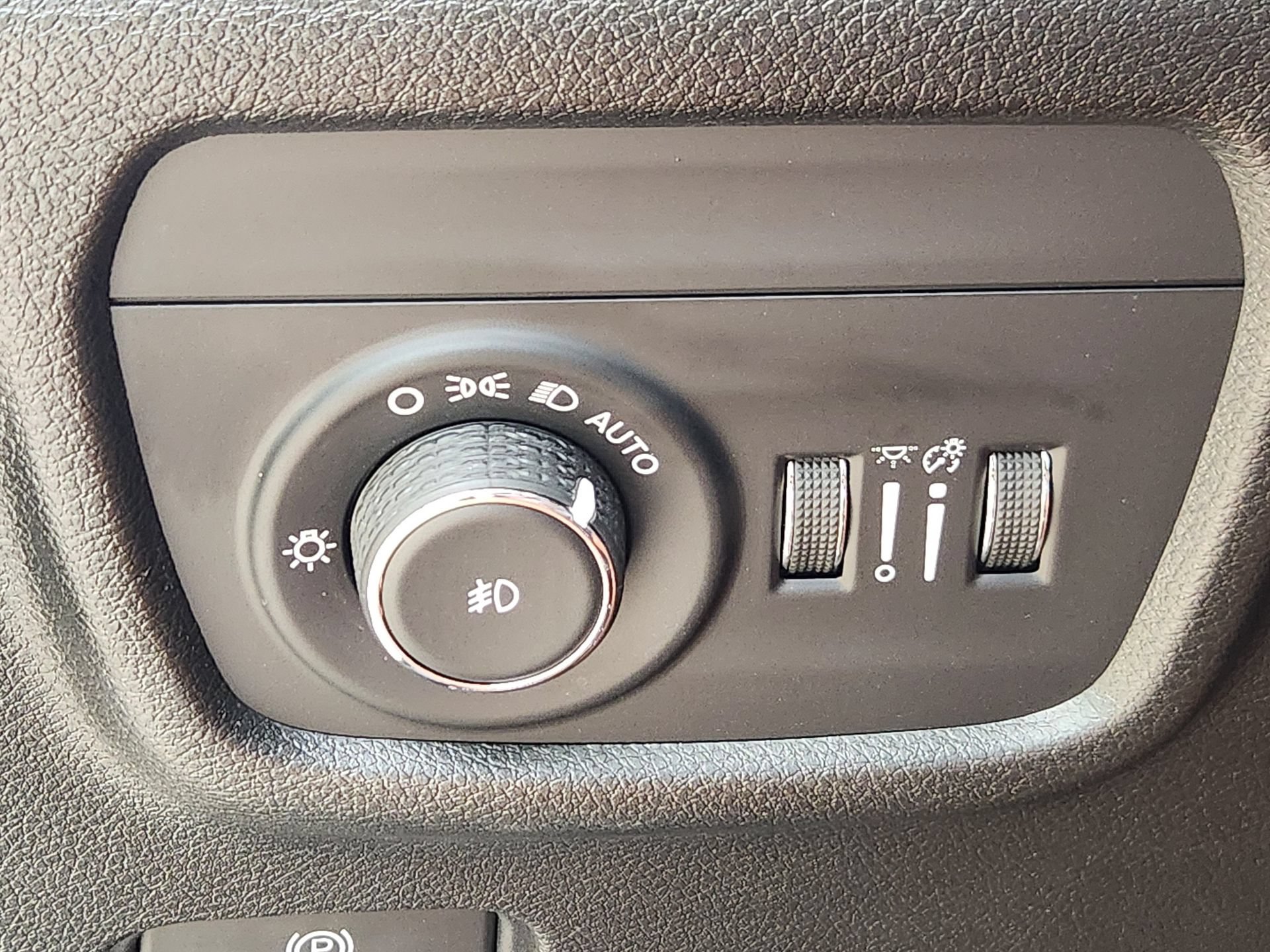 Used 2021 Jeep Grand Cherokee L Limited AWD/4WD image 21