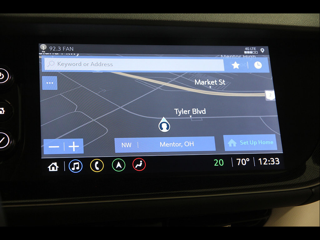 Used 2021 Buick Envision Essence w/ Technology Package I AWD/4WD image 13