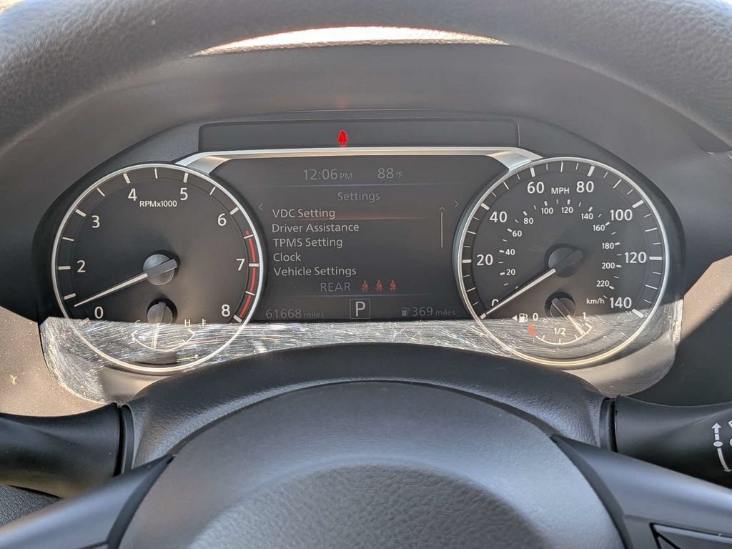 Used 2025 Nissan Altima 2.5 SV FWD image 21
