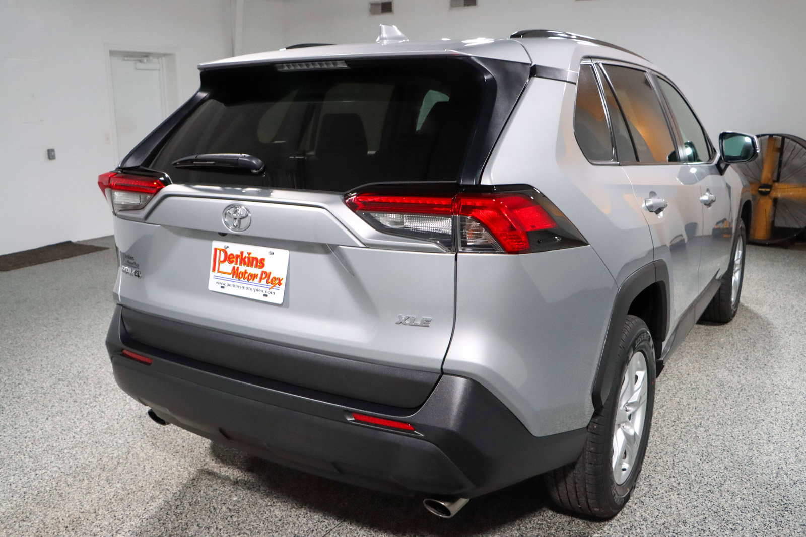 Used 2019 Toyota RAV4 XLE image 7