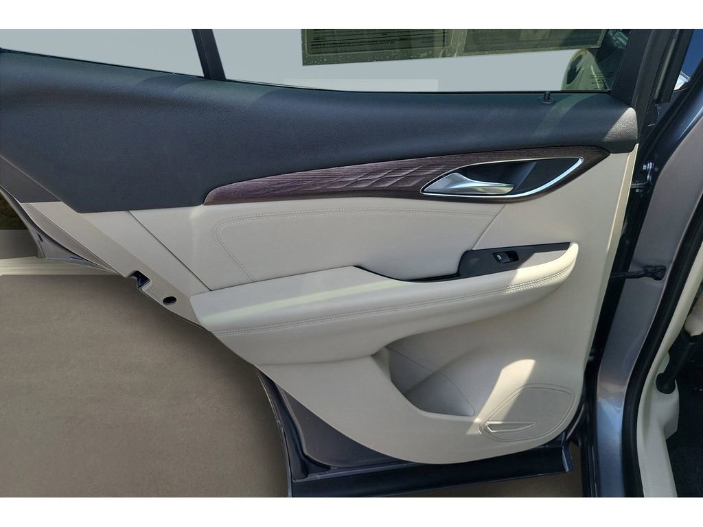 Used 2022 Buick Envision Avenir w/ Technology Package II FWD image 20