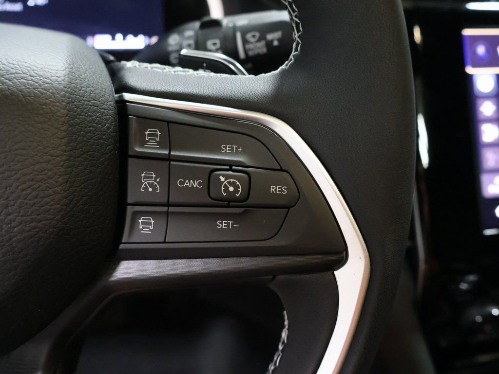 New 2025 Jeep Grand Cherokee L Laredo w/ Luxury Tech Group I image 31