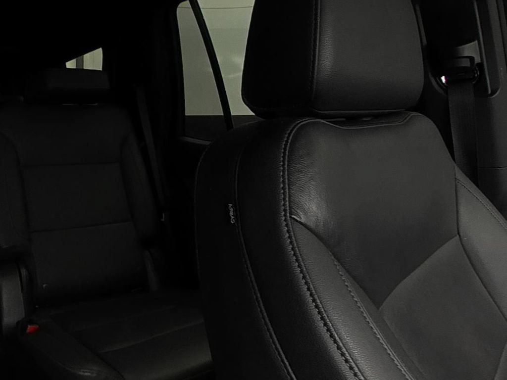 Certified 2023 Chevrolet Tahoe Z71 w/ Luxury Package AWD/4WD image 11