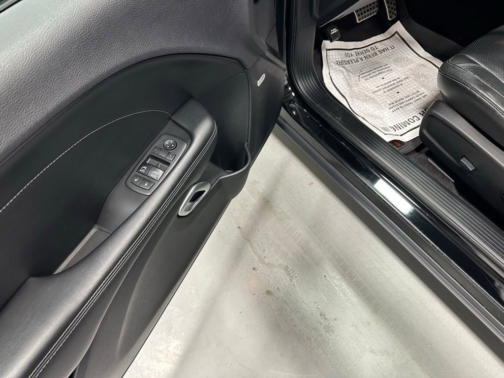 Used 2017 Dodge Challenger GT w/ Driver Convenience Group AWD/4WD image 9