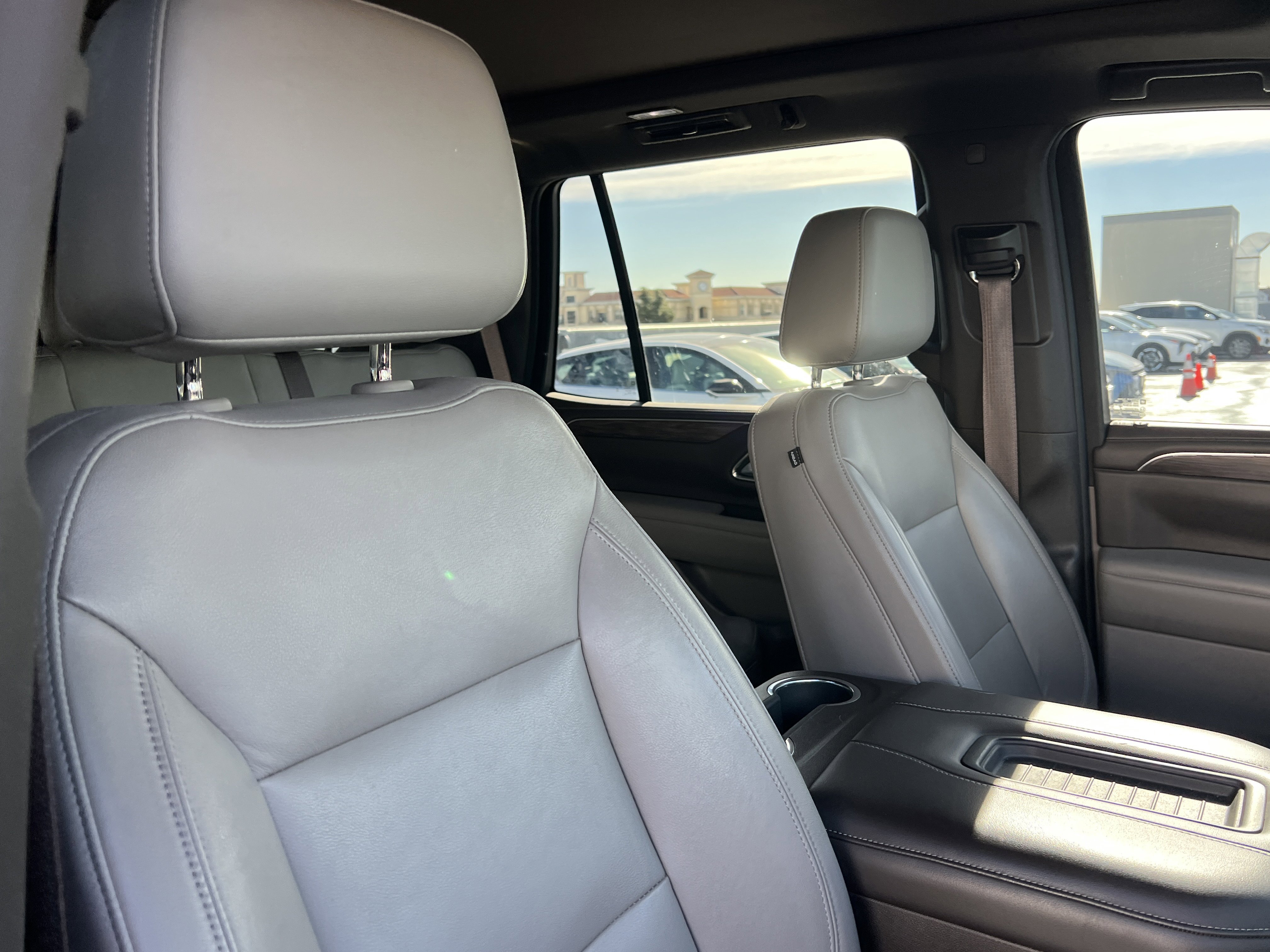 Used 2021 Chevrolet Tahoe LT w/ LT Signature Package image 14