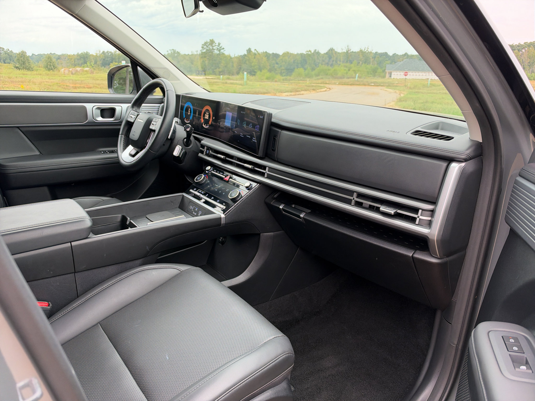 Used 2026 Hyundai Santa Fe SEL FWD image 19
