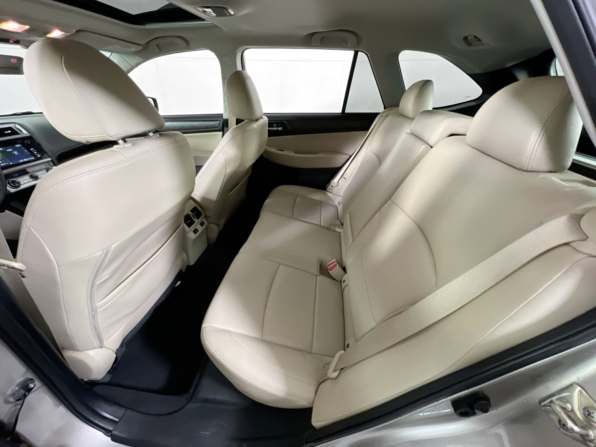 Used 2017 Subaru Outback 2.5i Limited image 24