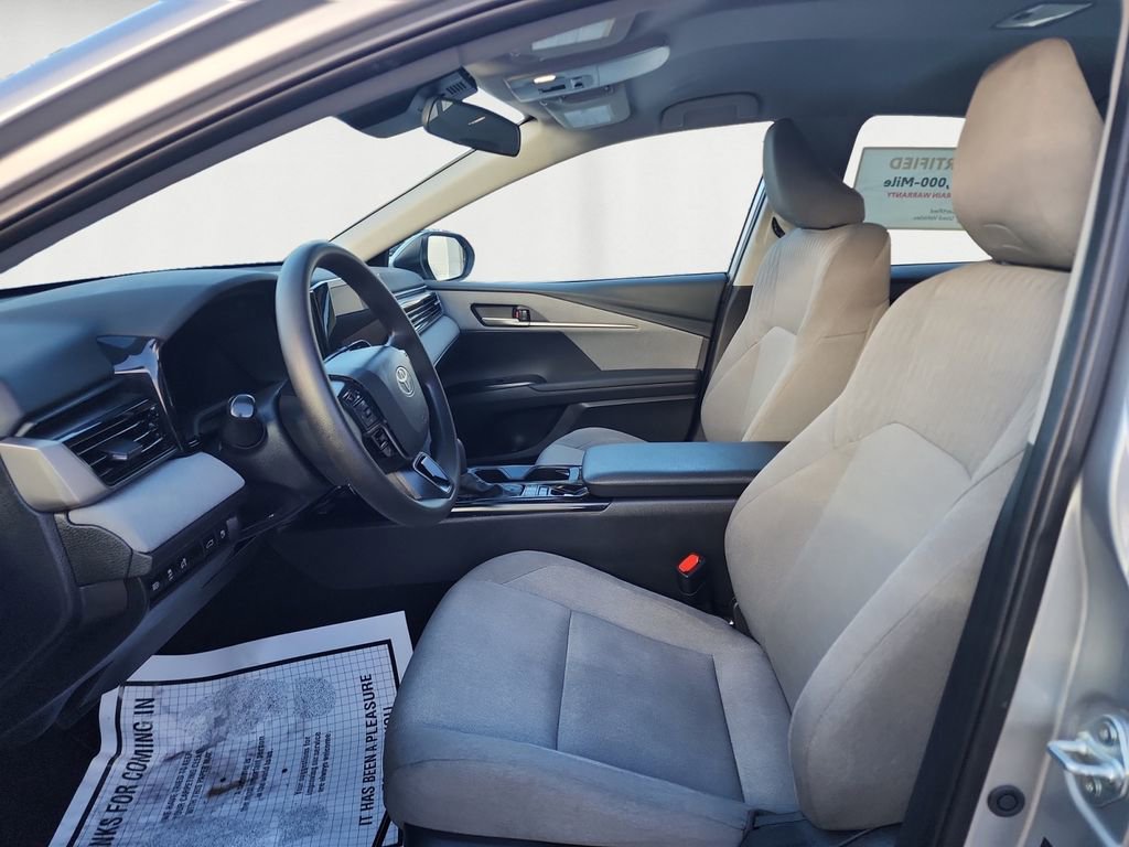 Certified 2025 Toyota Camry LE image 9
