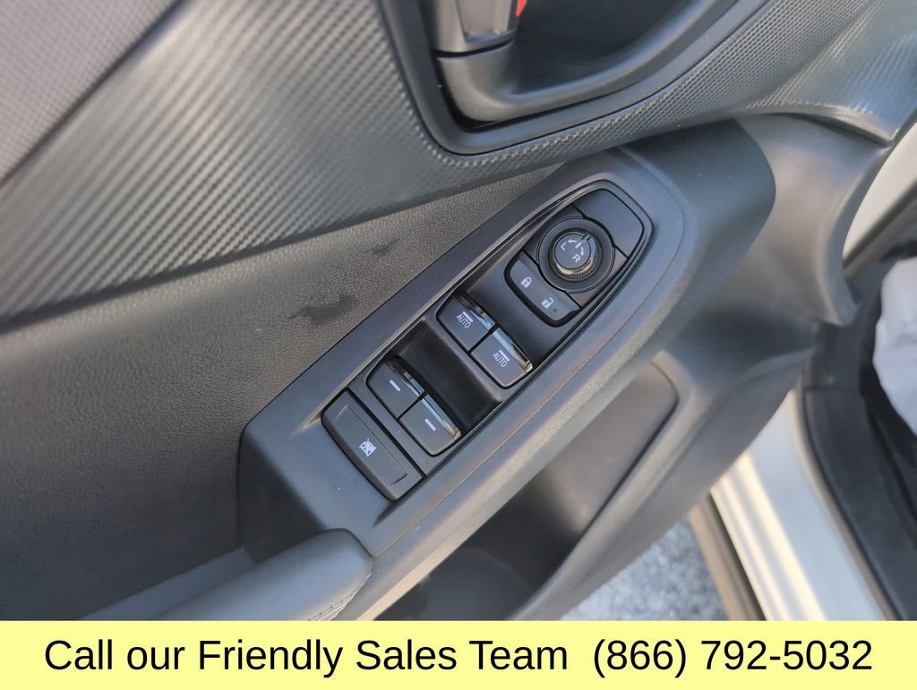 Used 2025 Subaru Crosstrek 2.0i Premium image 14