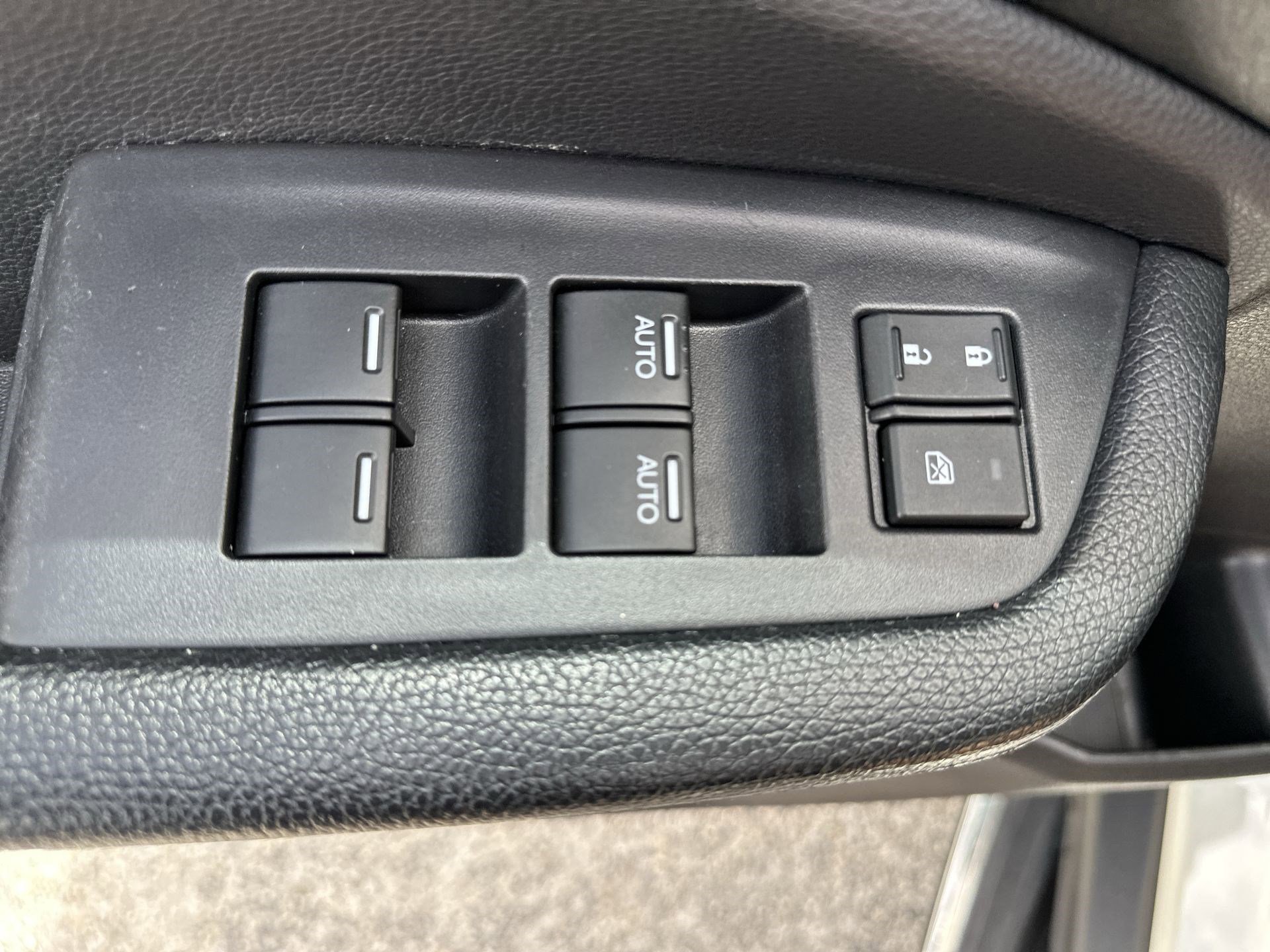 Used 2018 Honda Pilot Elite image 15