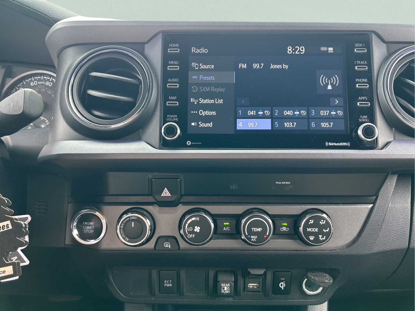 Used 2020 Toyota Tacoma TRD Sport AWD/4WD image 17