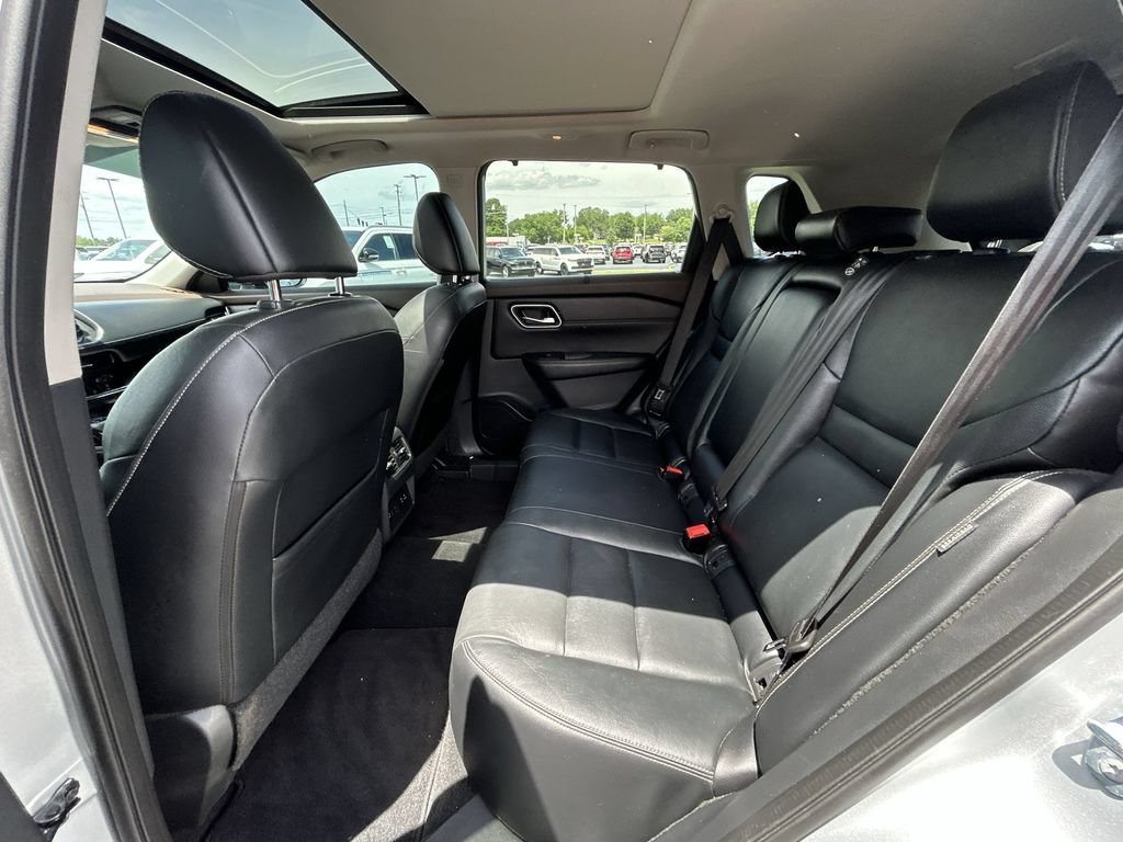 Used 2021 Nissan Rogue SL FWD image 28