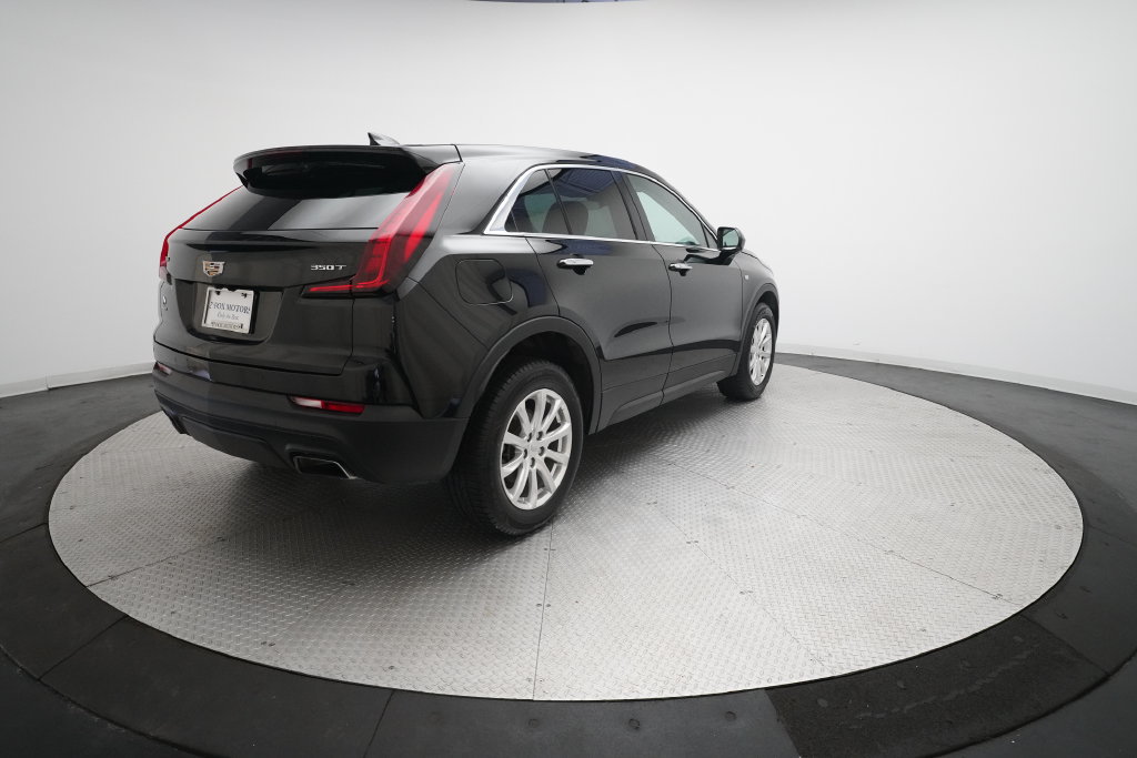Used 2020 Cadillac XT4 Luxury w/ Cold Weather Package AWD/4WD image 34