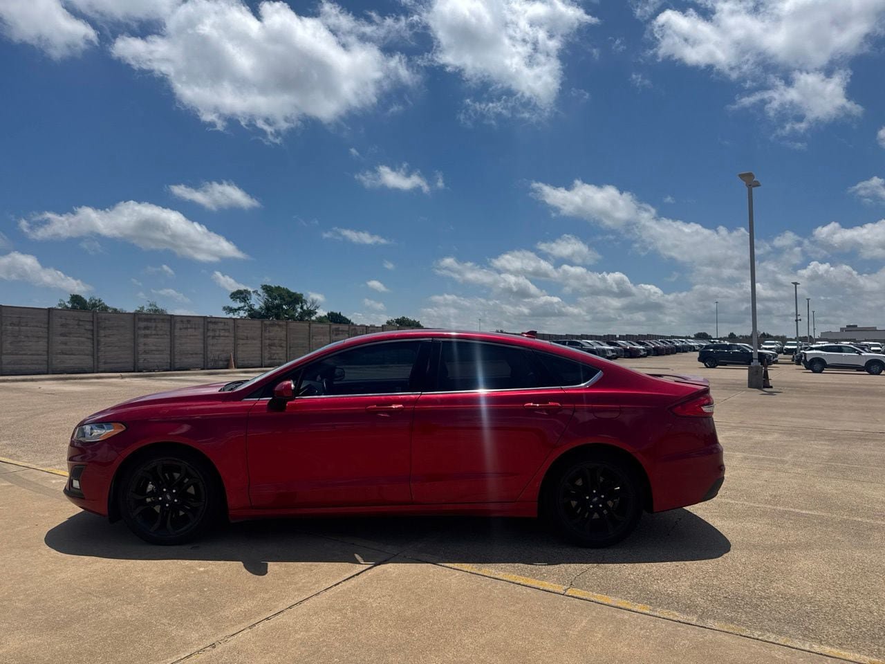 Used 2020 Ford Fusion SE w/ Equipment Group 151A FWD image 12