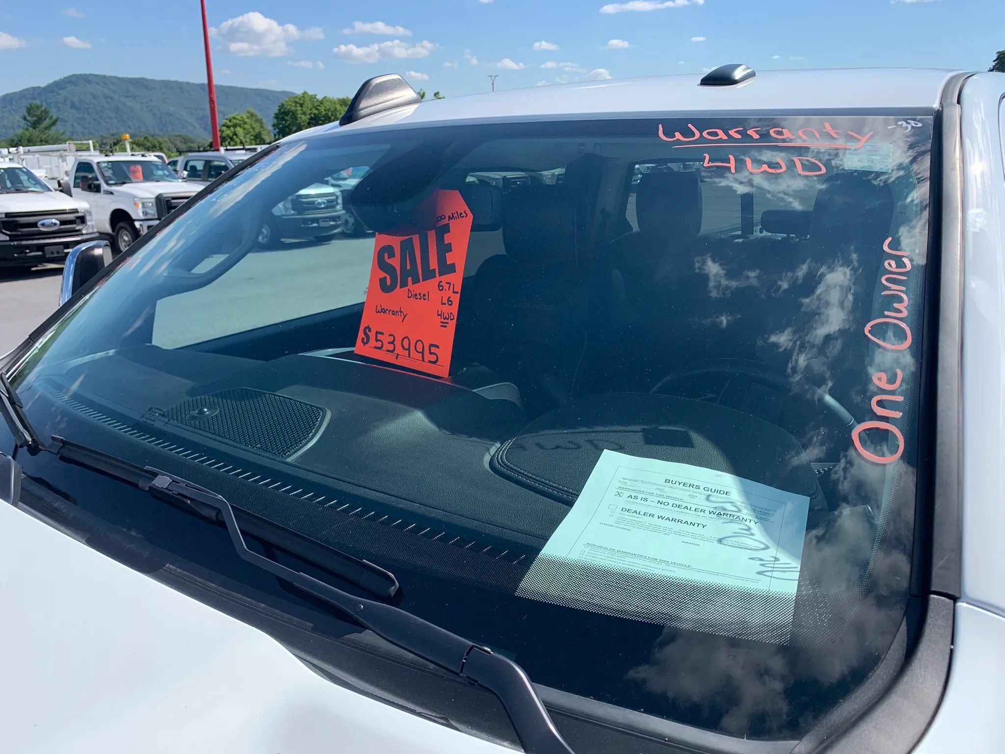 Used 2024 RAM 2500 Laramie AWD/4WD image 4