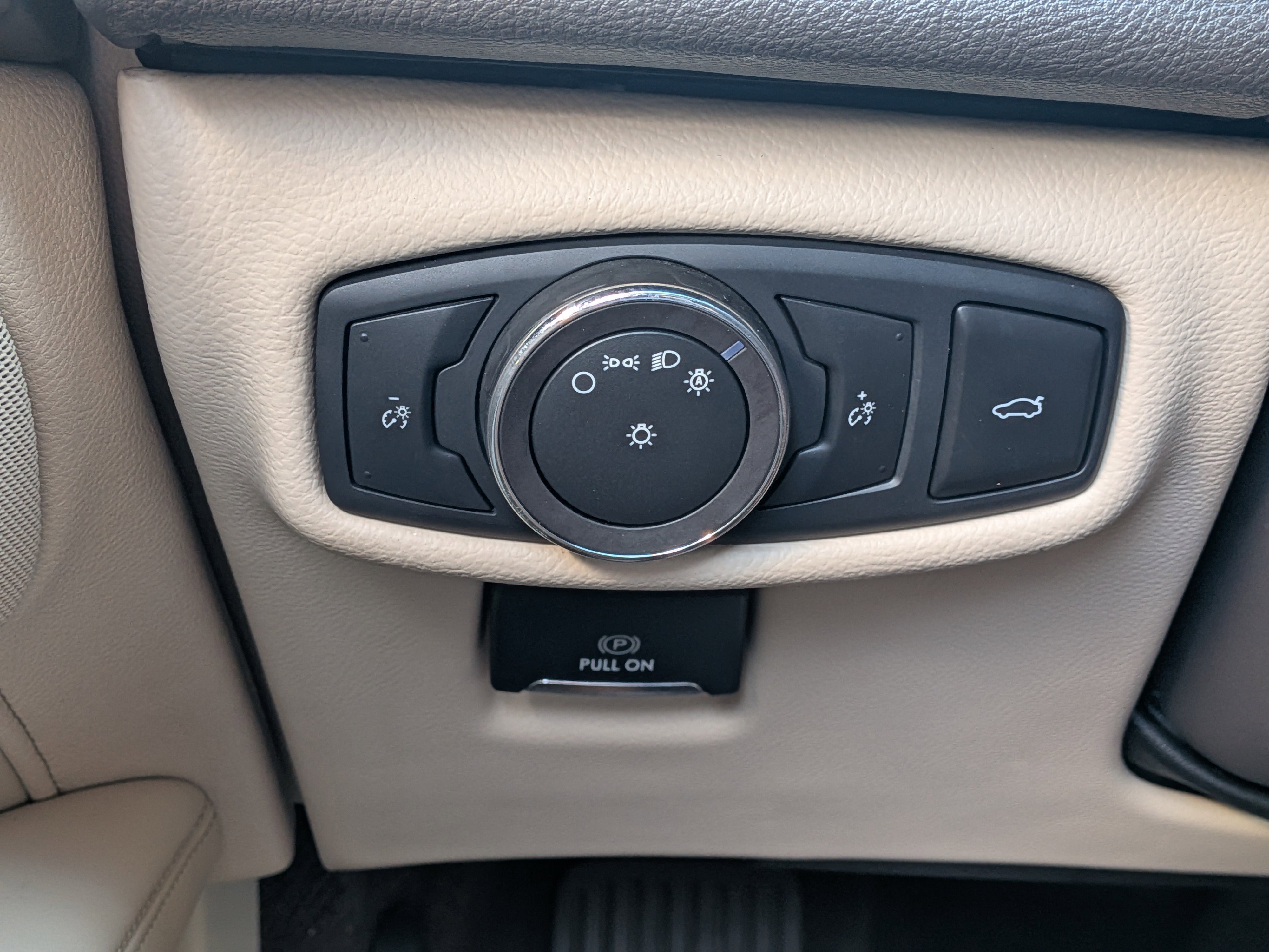Used 2019 Lincoln MKZ Reserve FWD image 23
