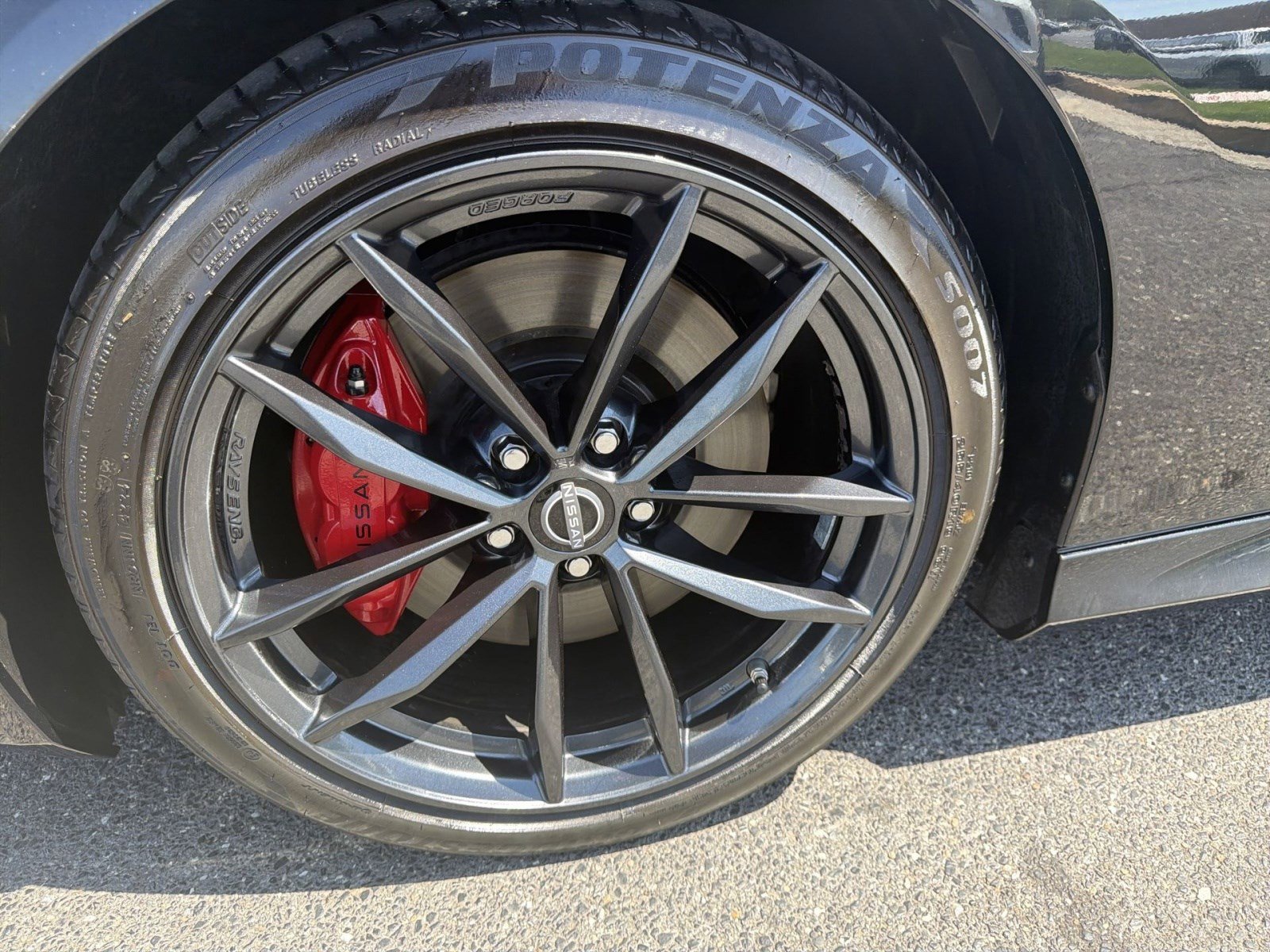 Used 2025 Nissan Z Performance w/ Floor Mat Package RWD image 12