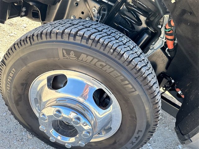 Certified 2025 Ford F350 Platinum w/ Platinum Plus Package image 39