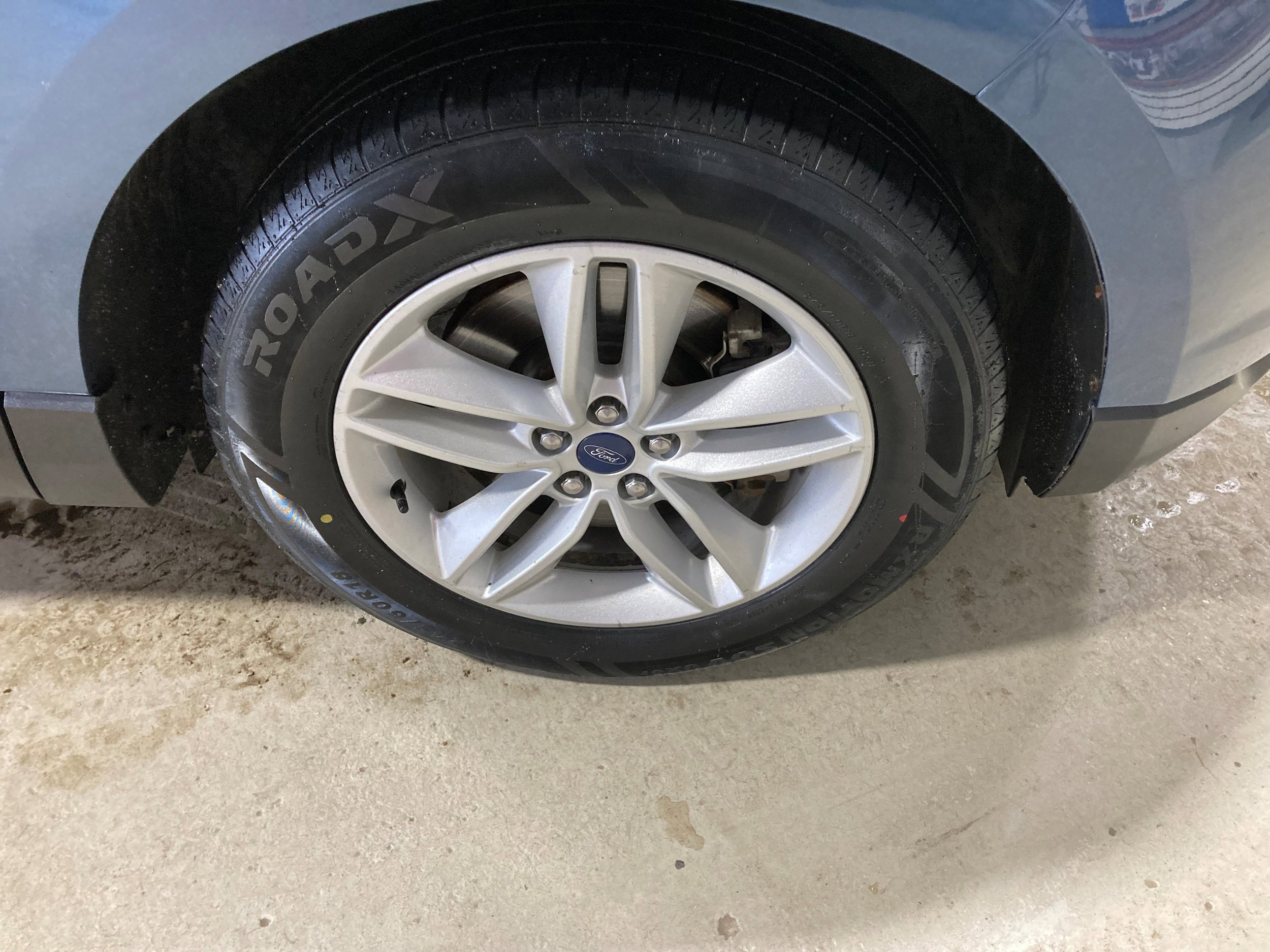 Used 2018 Ford Edge SEL w/ Class II Trailer Tow Package AWD/4WD image 10