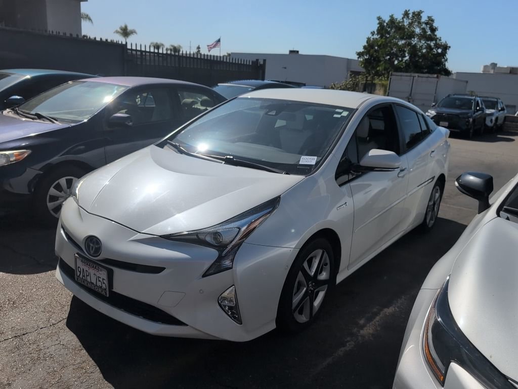 Used 2018 Toyota Prius Three Touring image 3