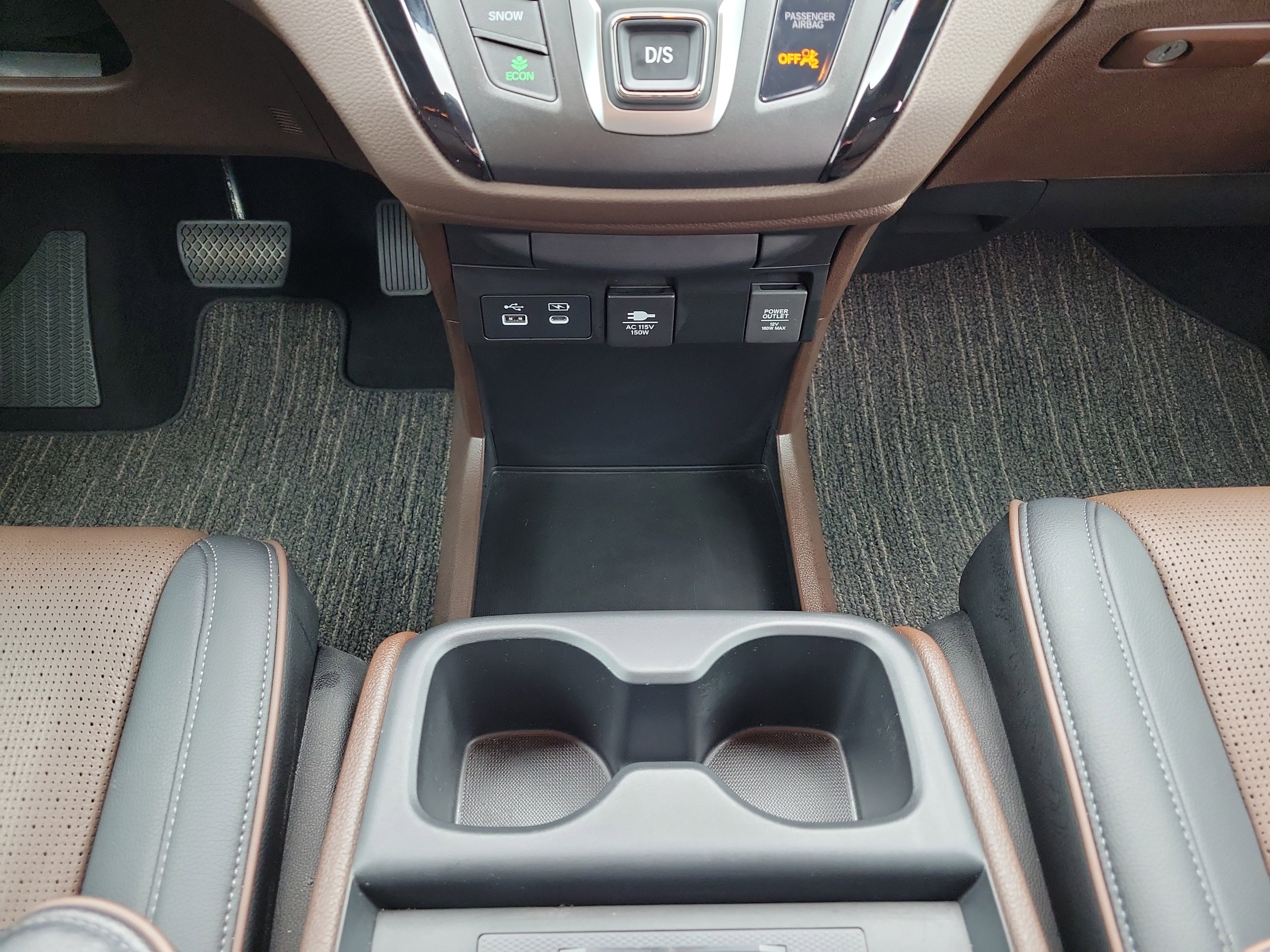 Used 2025 Honda Odyssey Elite image 16
