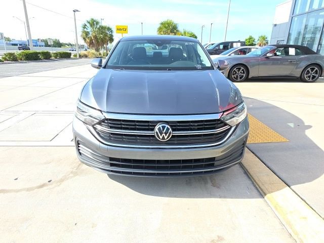 Used 2024 Volkswagen Jetta SE FWD image 9