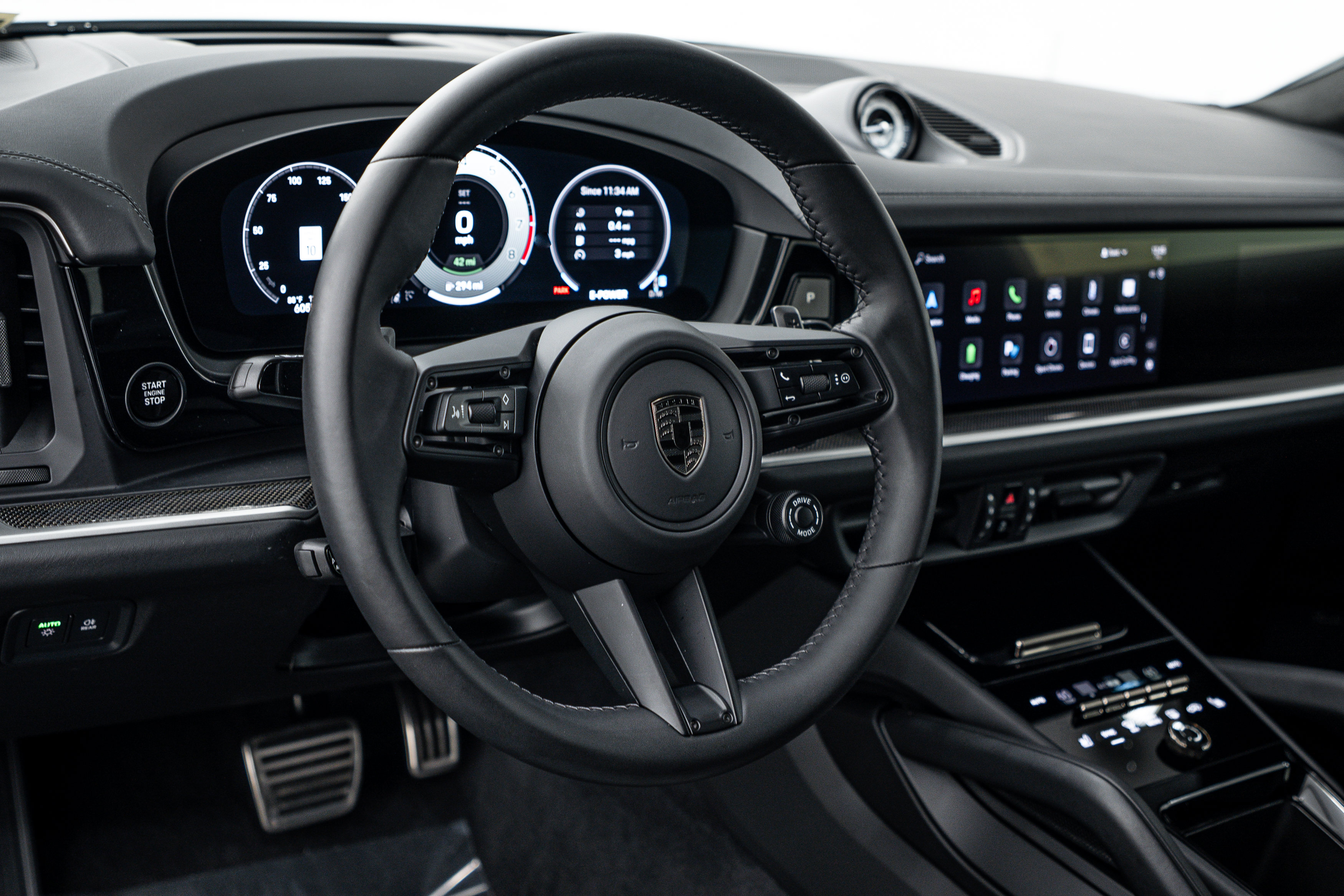 Certified 2025 Porsche Cayenne Turbo AWD/4WD image 15