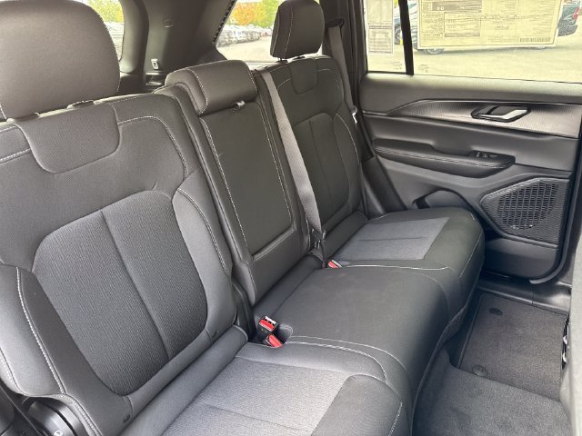 New 2026 Jeep Grand Cherokee Laredo X AWD/4WD image 25