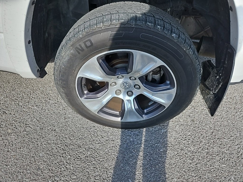 Used 2019 RAM 1500 Laramie w/ Sport Appearance Package image 12