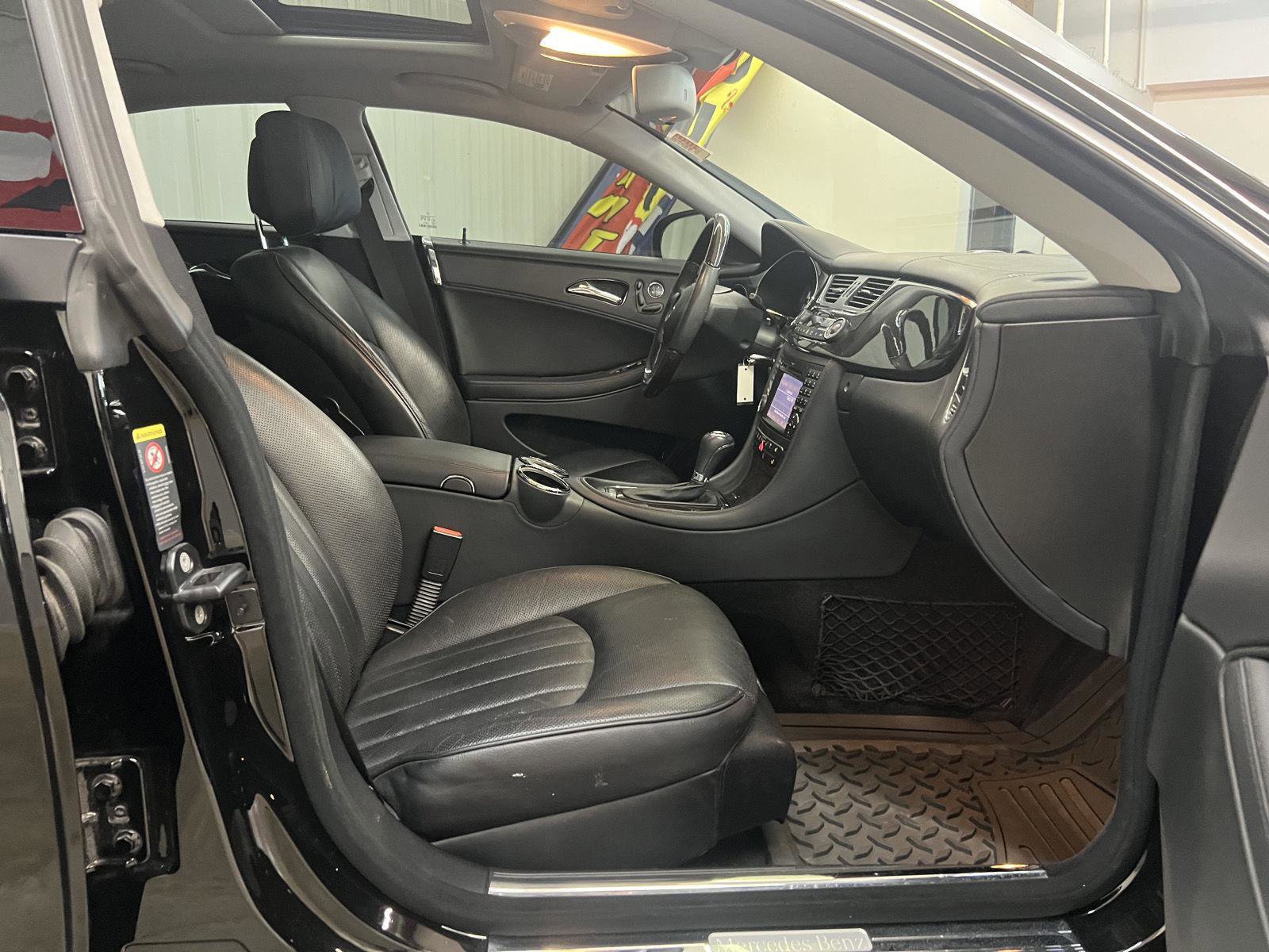 Used 2011 Mercedes-Benz CLS 550 image 26