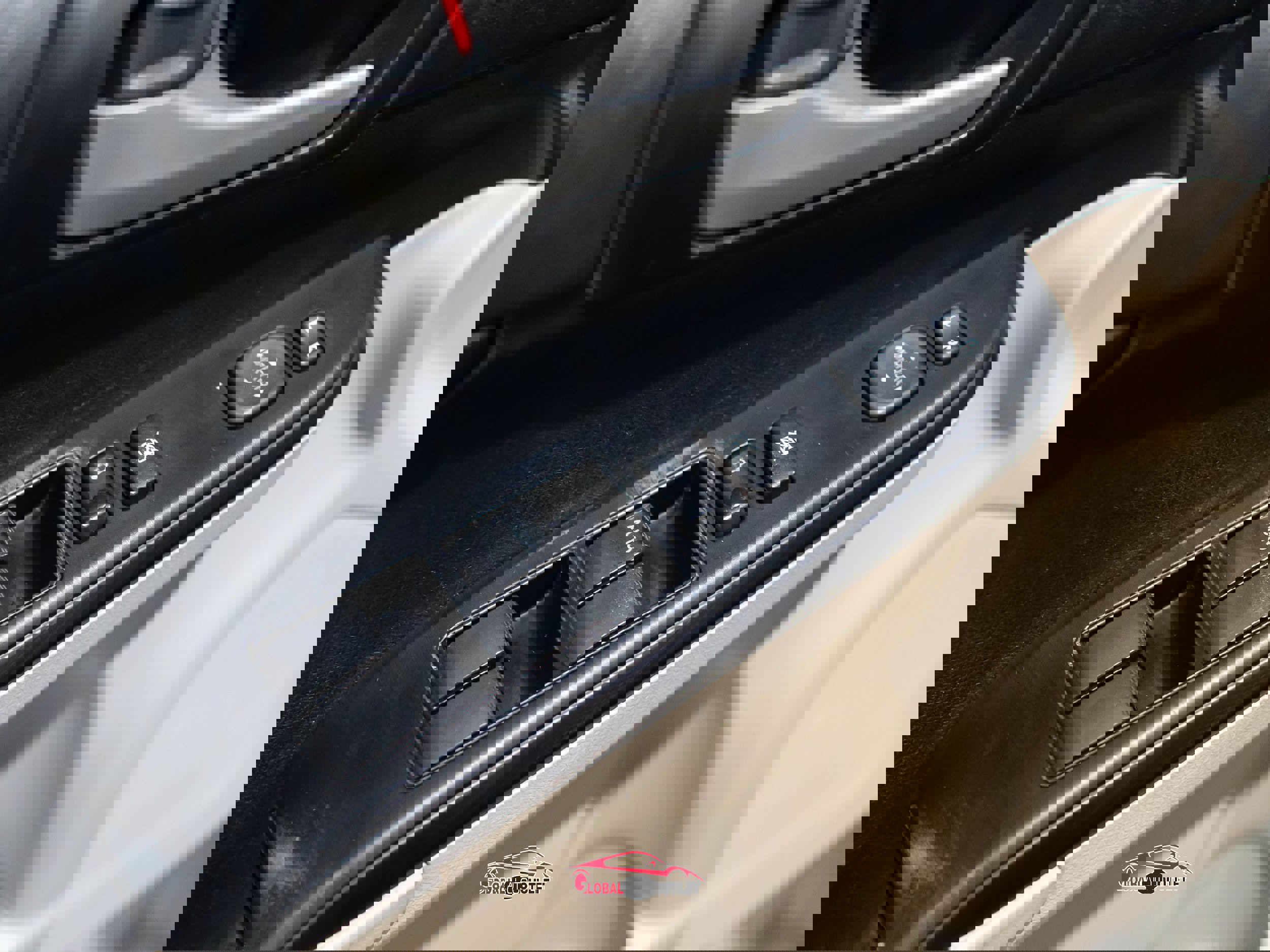 Used 2013 Toyota Camry LE image 35