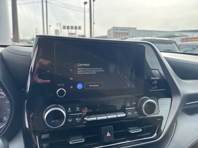 Used 2023 Toyota Highlander LE image 30