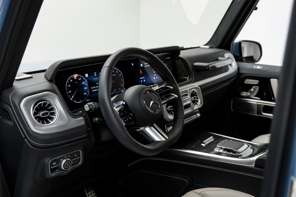 Used 2025 Mercedes-Benz G 550 image 9