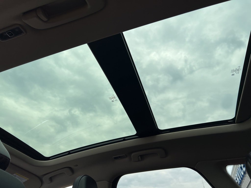 Used 2025 Lincoln Corsair Reserve w/ Jet Appearance Package image 29