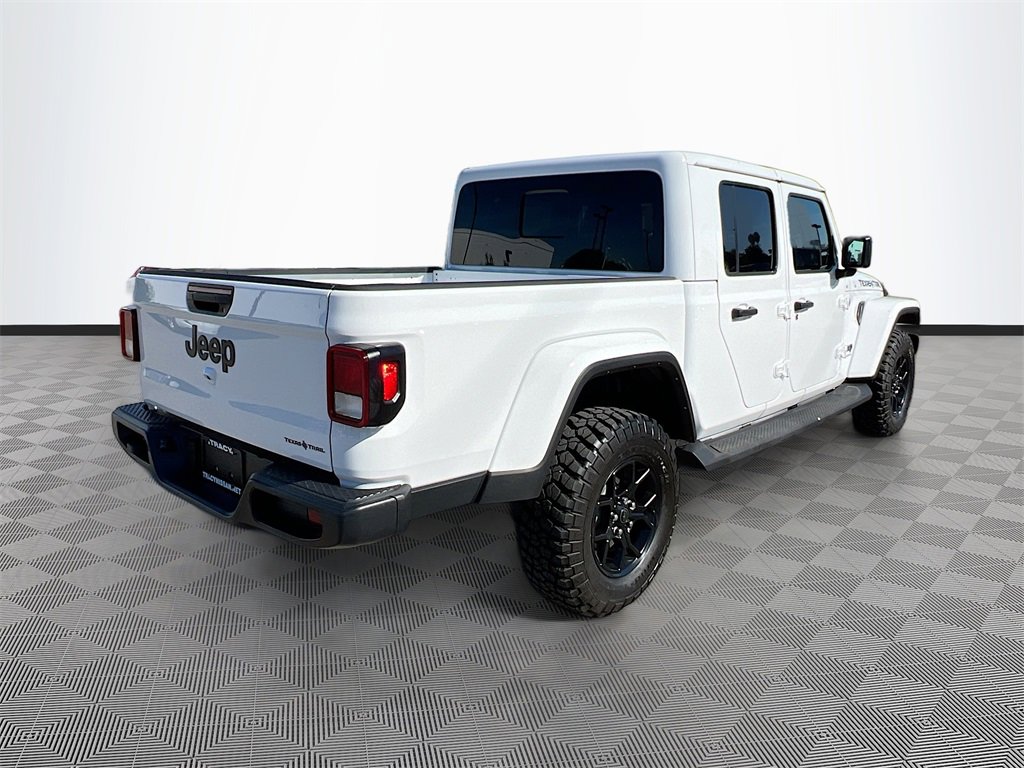 Used 2024 Jeep Gladiator Willys image 7