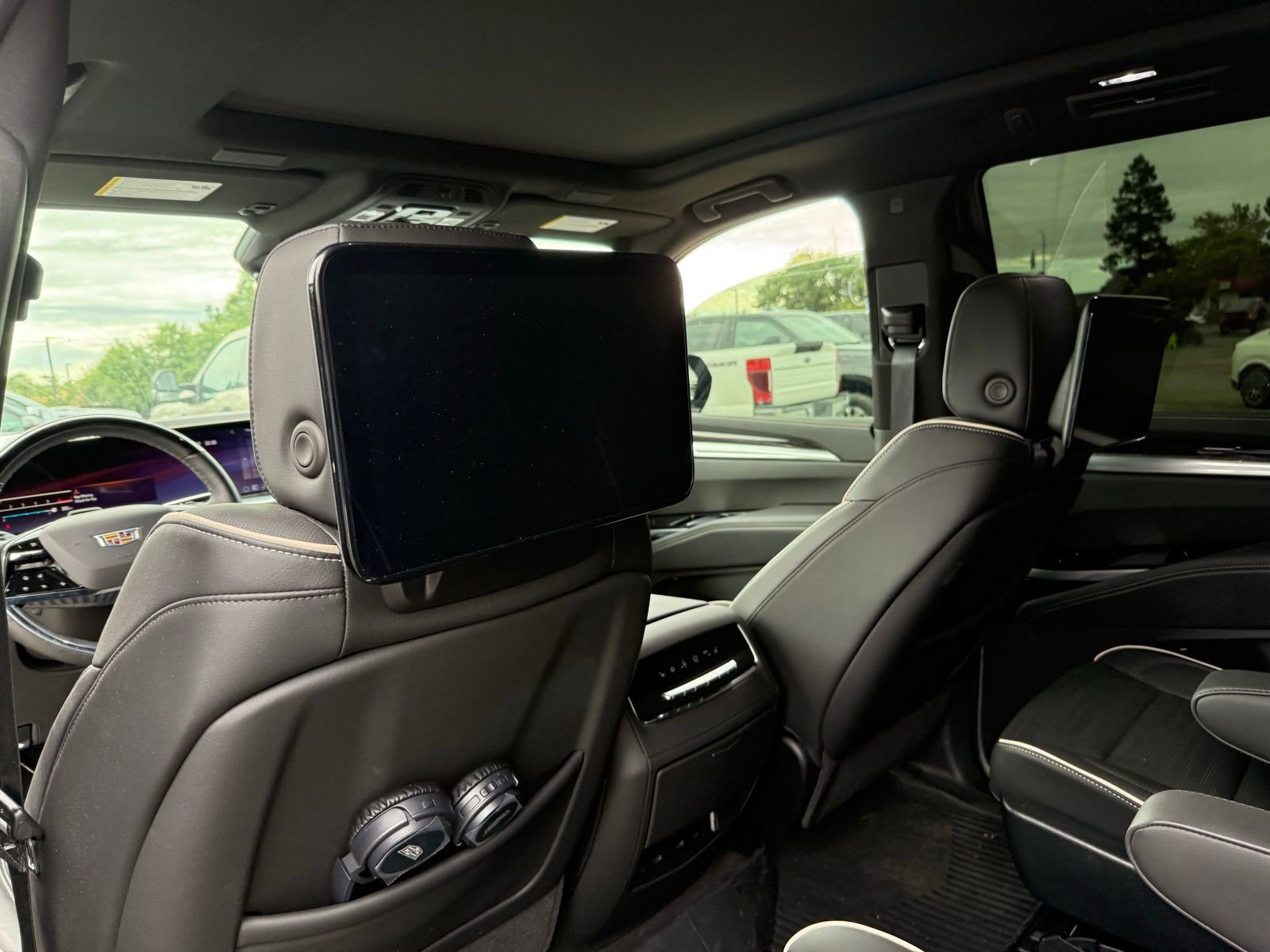 Used 2025 Cadillac Escalade Premium Luxury w/ LPO, Floor Liner Package image 14