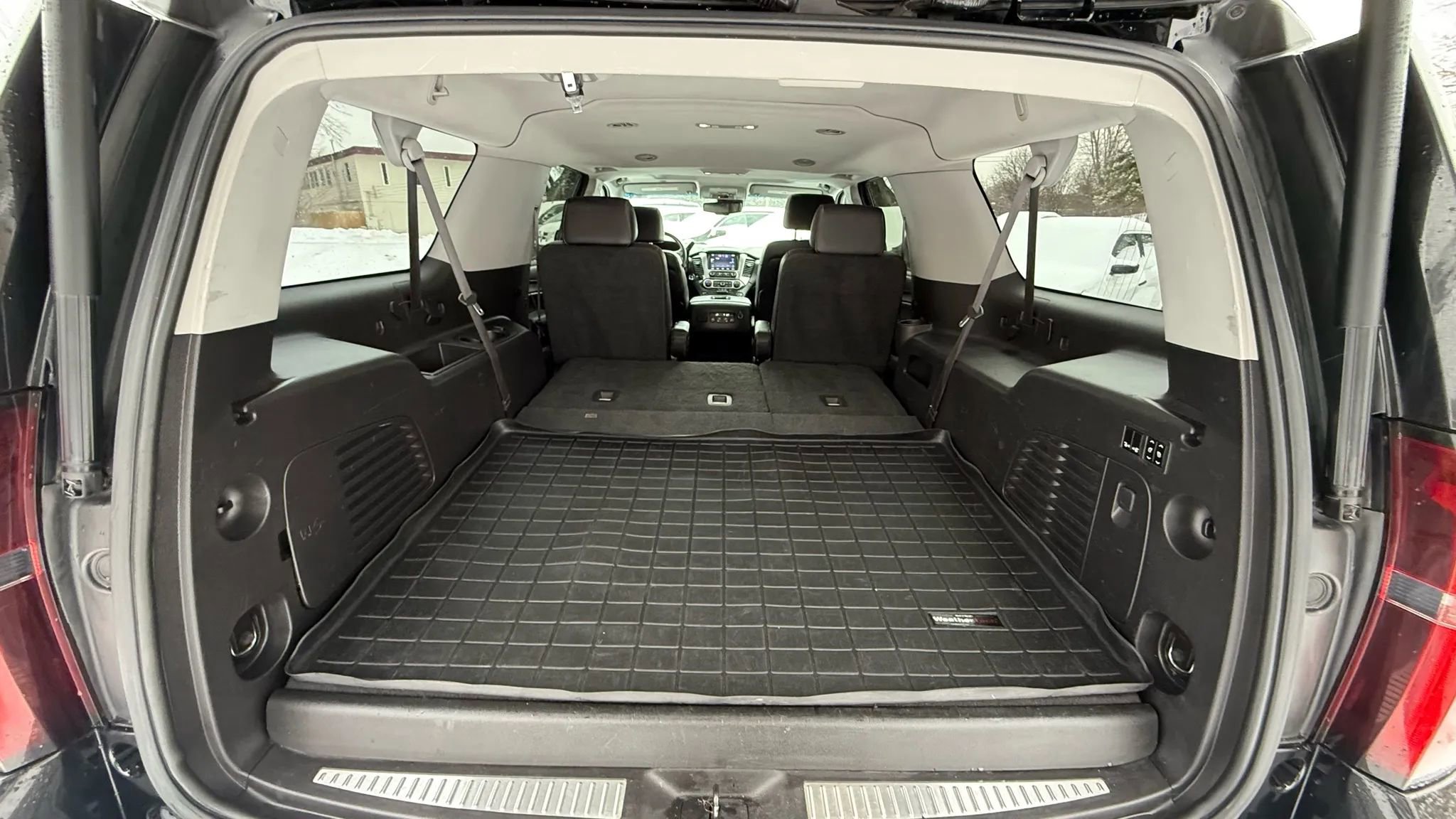 Used 2015 Chevrolet Suburban LTZ image 28