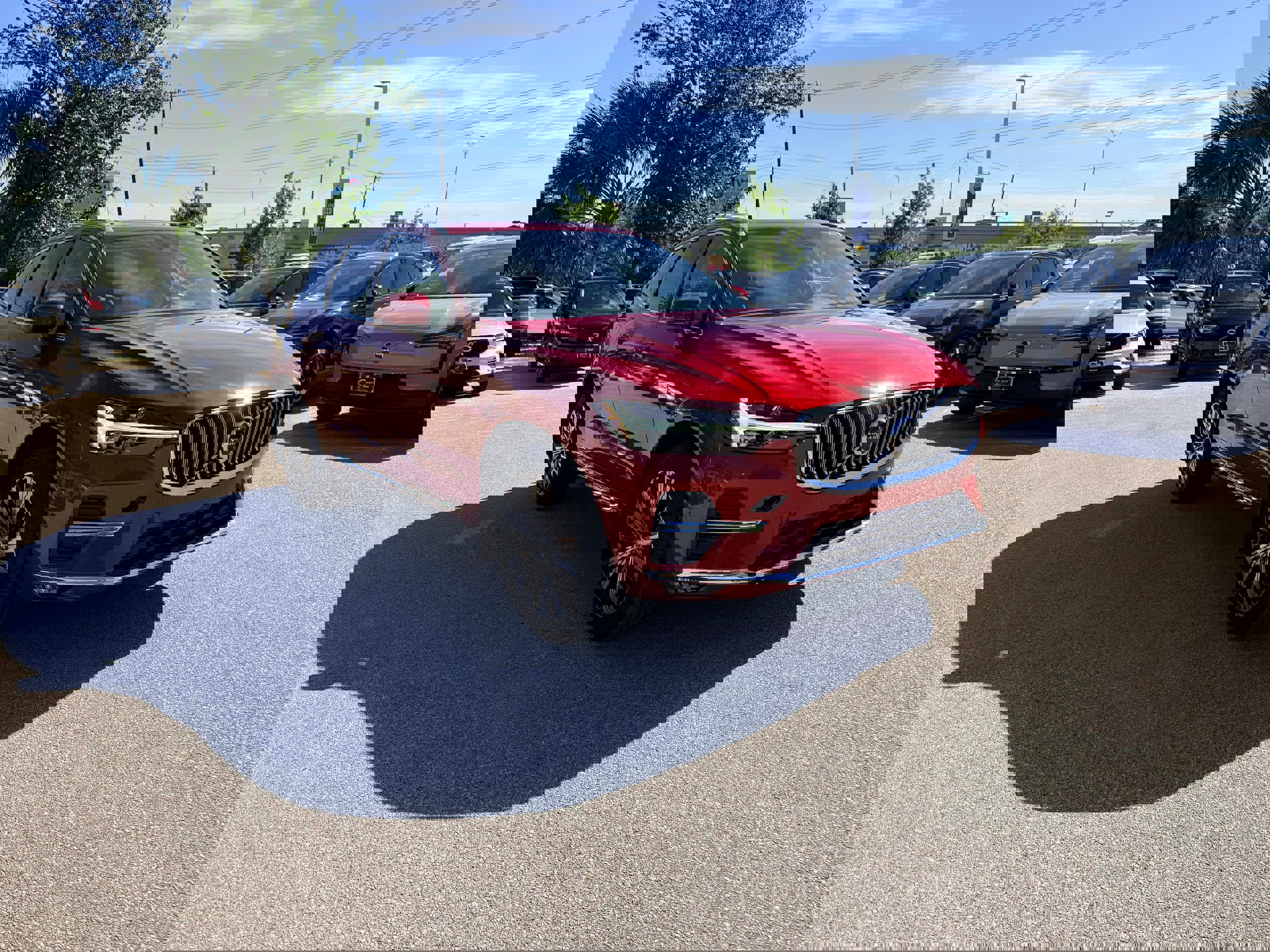 Certified 2023 Volvo XC60 B5 Plus w/ Climate Package image 7