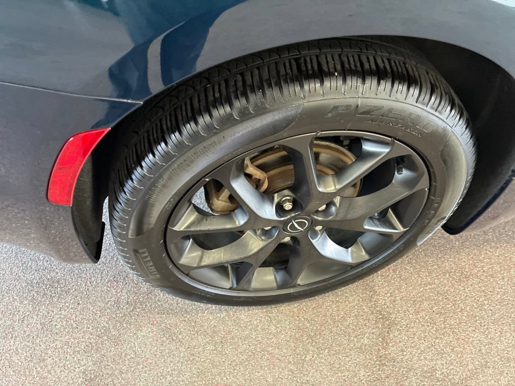 Certified 2025 Chrysler Pacifica Limited FWD image 41