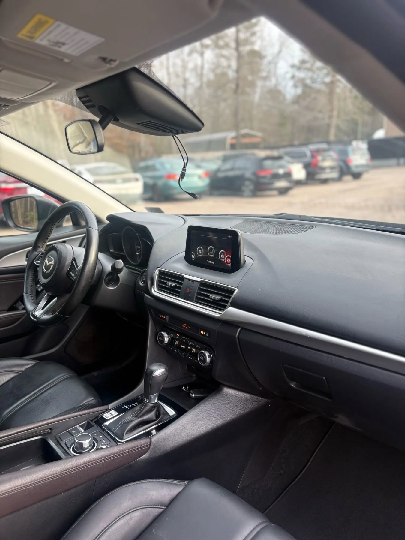 Used 2018 MAZDA MAZDA3 Touring image 24